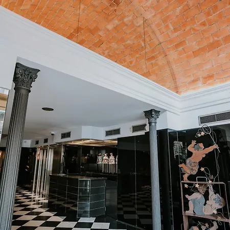 Hotel Gran Derby Suites, A Small Luxury Of The World 4*