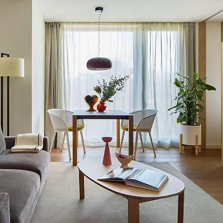 Me Hotel 5*