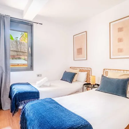 Pl Universitat Comfortable 3Bd With Private Patio Apartment
