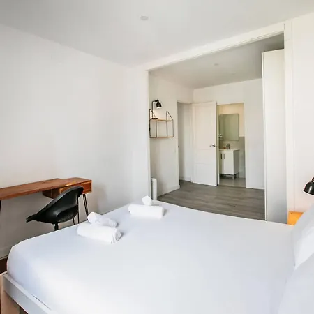 31ara1092- Newly Refurbished 2br Flat In The Gothi Apartment *