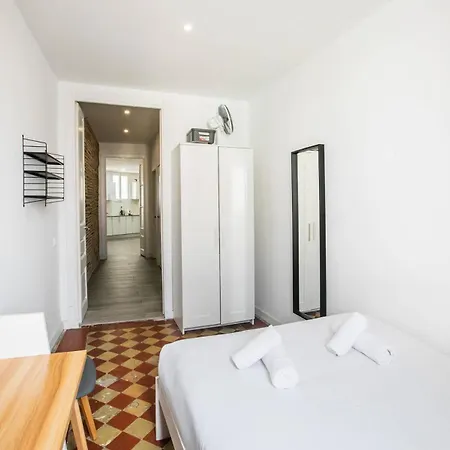 31ara1092- Newly Refurbished 2br Flat In The Gothi