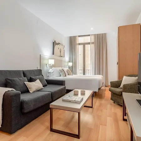 Aspasios Plaza Real Appartamento *
