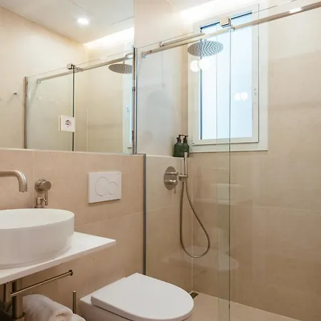 Apartment Newly Renovated Stylish Eixample - Great Location *