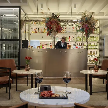 Hotel H10 Universitat (adults Only) 4*