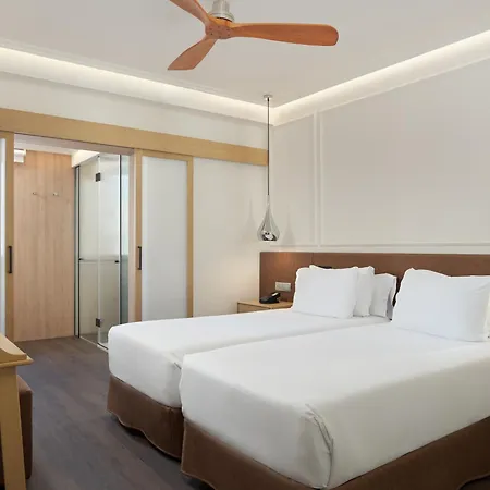 H10 Universitat 4* Barcellona