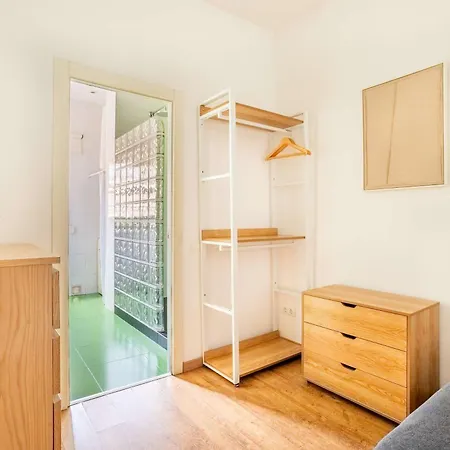 Pl Universitat Bright And Cozy 2bd - 2bth Lägenhet