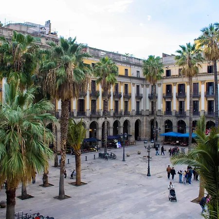 Ambos Mundos Hotel 3*