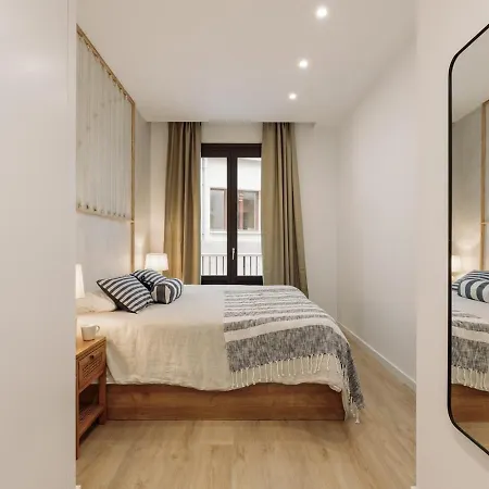 Apartment Cetara - 2 Bedrooms, Balcony And Terrace In Ciutat Vella