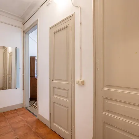 Apartamento Modernista Grupos