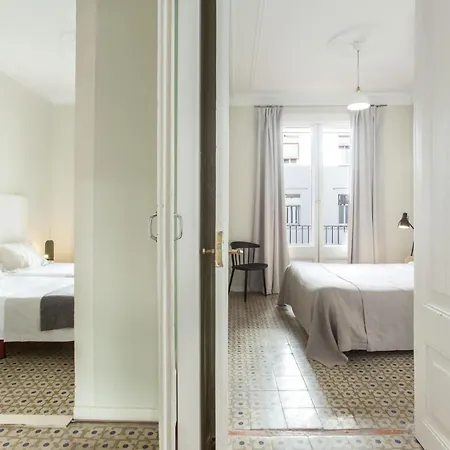 4bedroom With Balcony In Ramblas 3-2 *