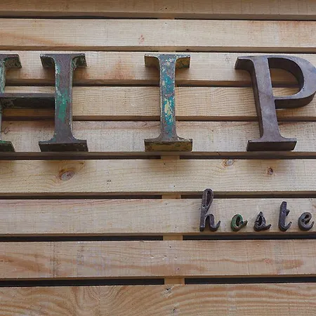 Hip Hostal *
