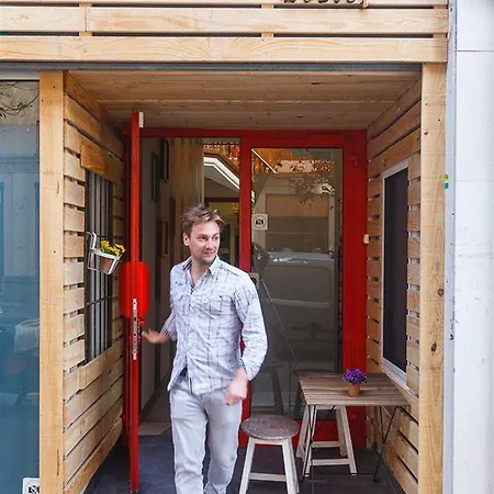 Hip Hostal