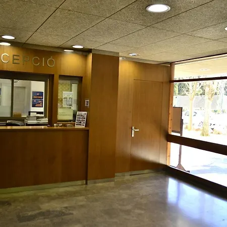 Residencia Salesiana Marti-codolar 2* Barcellona