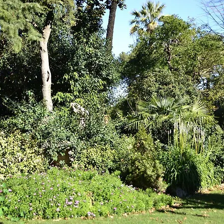 Residencia Salesiana Marti-codolar 2* Barcellona
