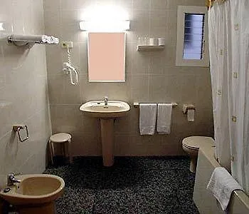 Hotell Cuatro Naciones