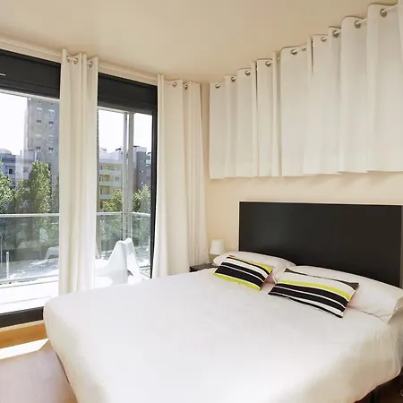 Aparthotel Apartment Olympic Village 3*