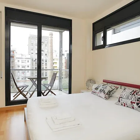 Aparthotel Apartment Olympic Village 3*