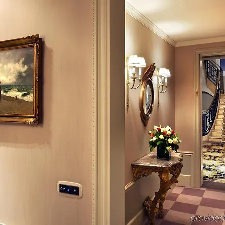 Acta Atrium Palace 4*