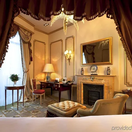 Acta Atrium Palace Otel 4*