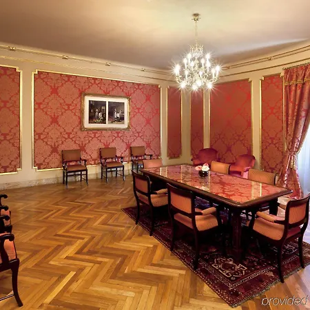 Acta Atrium Palace Отель