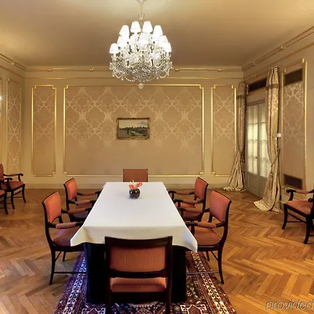 Acta Atrium Palace 4*