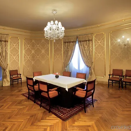Acta Atrium Palace