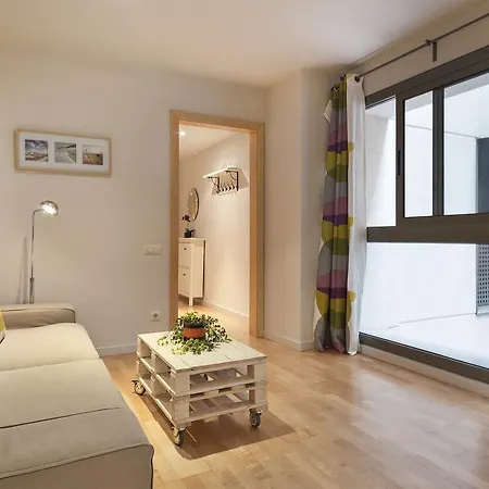 Urquinaona Apartment *