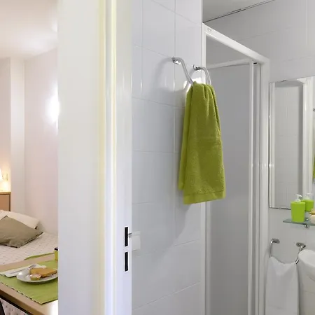 Residencia Universitaria Torre Girona Apartamento Barcelona