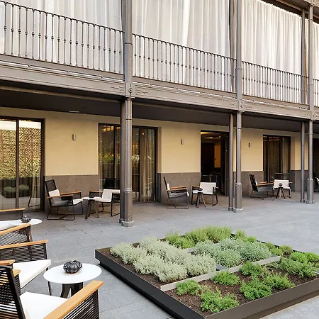 H10 Urquinaona Plaza (adults Only) Hotel 4*