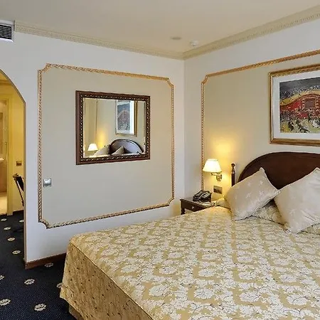 Roger De Lluria Hotel 4*