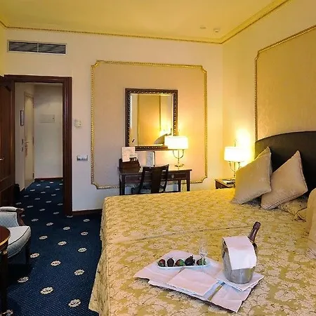 Hotel Roger De Lluria Barcellona