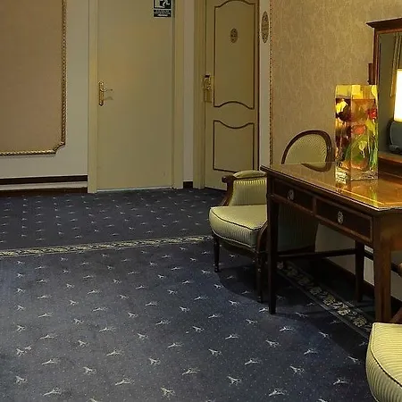 Hotel Roger De Lluria 4*