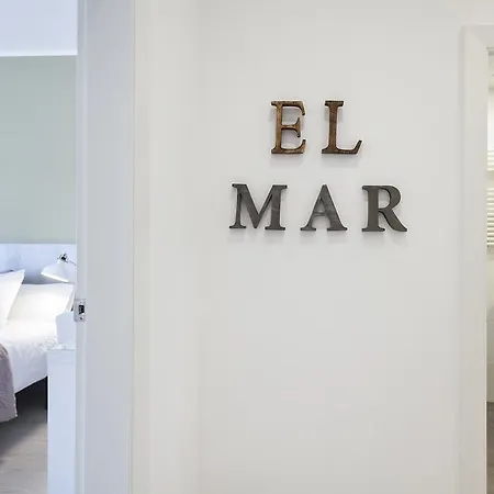 Charming & Quiet Park Guell Apartment