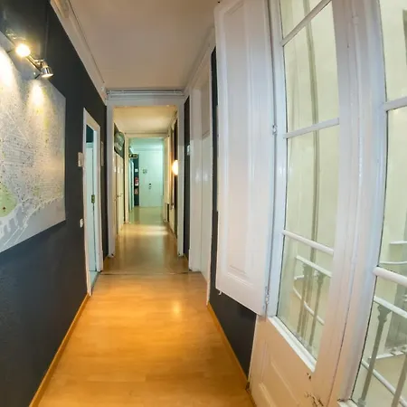 Hostel Sant Jordi *
