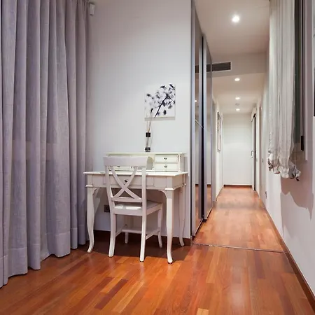 Apartment Lodging Apartments Rambla Catalunya - Miro