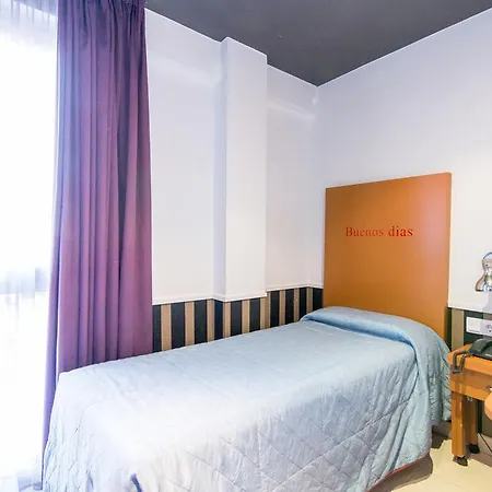 Hotel Colors 2*