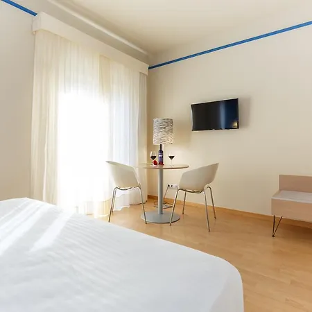 Hotel Ciutat De 3*