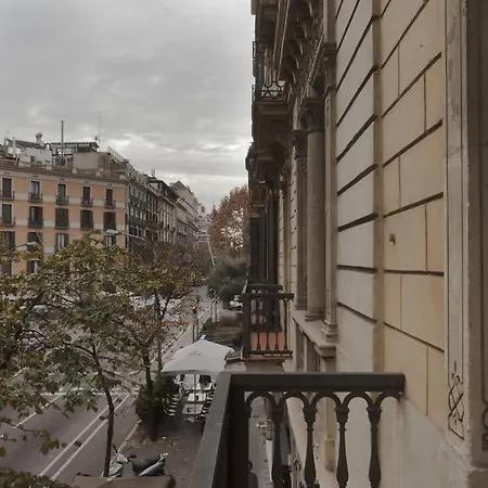 Short Group Paseo De Gracia Serviced Barcelona