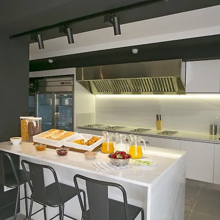 Hostal Sant Jordi Rock Palace
