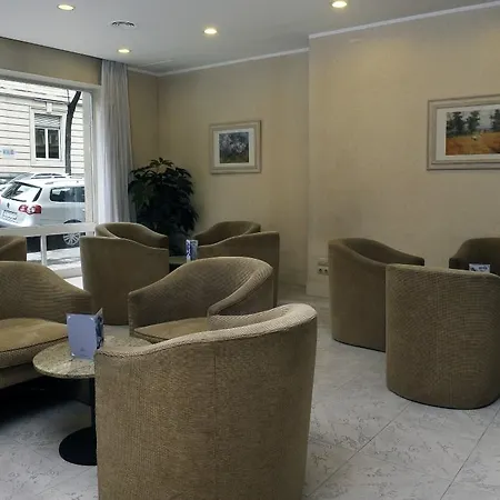 Otel Vincci Mae 4*