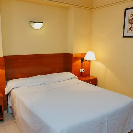Aparthotel Bertrán 3*