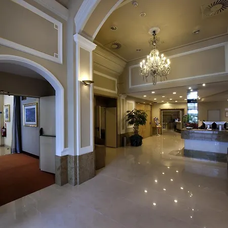 Otel Vincci Mae 4*
