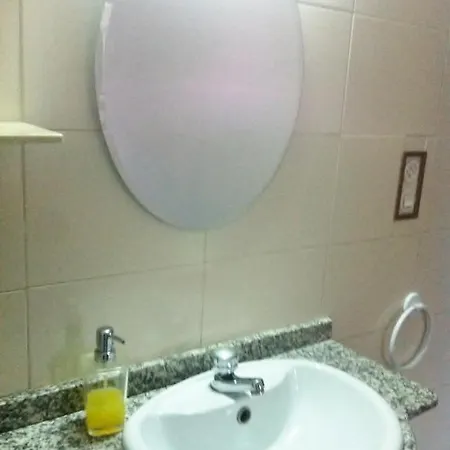 Pensión Aris *