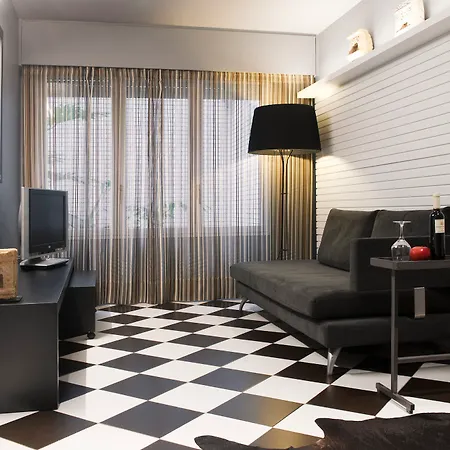 Hotel Gran Derby Suites, A Small Luxury Of The World 4*