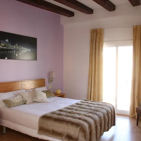 Mh Plaza Appartement *