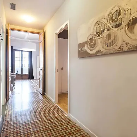 Rent Near Plaza De Cataluña Apartamento