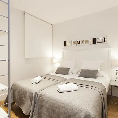 Aspasios Urquinaona Apartmán *