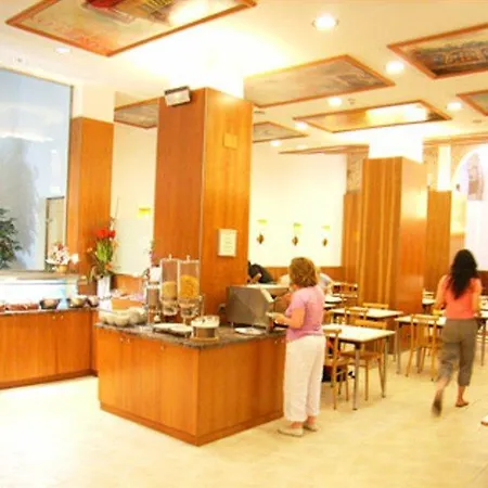 Leonardo Ramblas Hotell 3*