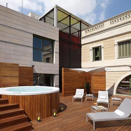 Bcn Design מלון 5*