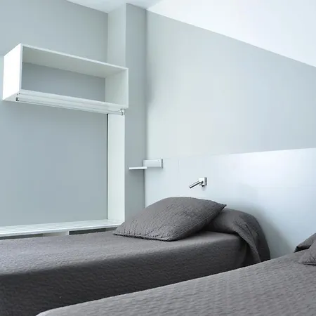 Апартаменты Residencia Universitaria Resa La Ciutadella Барселона